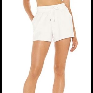 ALo Yoga Dreamy Shorts Size XS  Ivory
